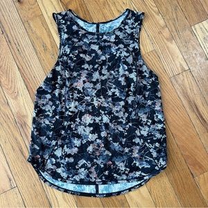 Lululemon Sculpt Tank in Spring Bloom Multi Black Size 8